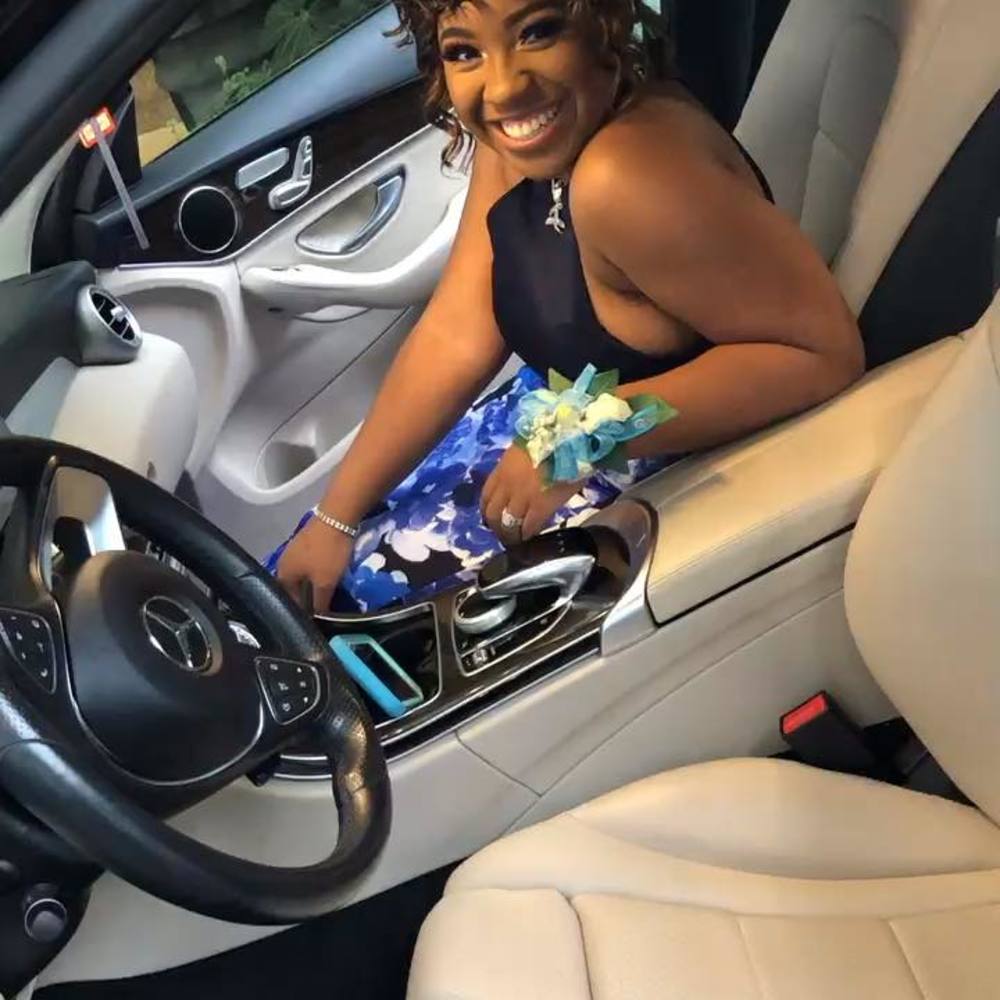 Meet your Posher, Jade